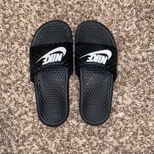 Black Women’s Nike Slides, Size 6